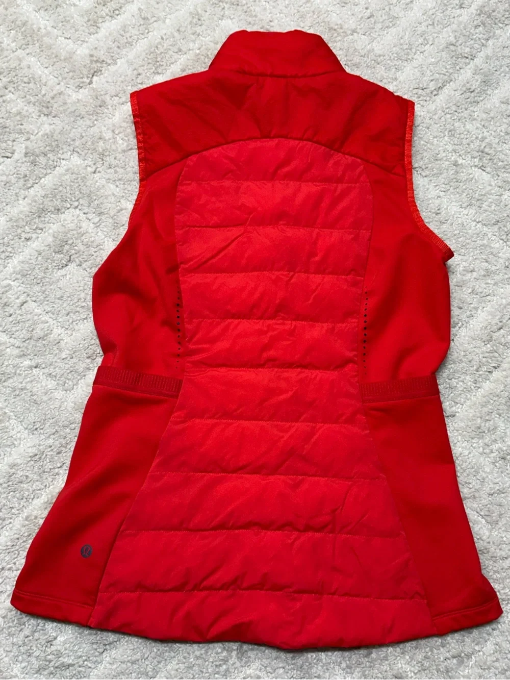 Lululemon Down For It All Vest Size 8 Carnation Red